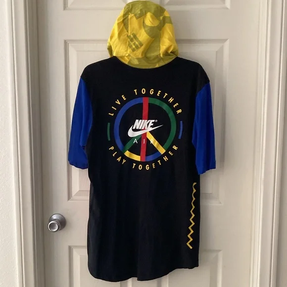 NIKE Hooded T Shirt The Nike Tee Size M Black Blue Yellow Red White Green - Picture 8 of 12